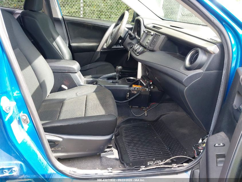 Toyota RAV4 LE FWD (Natl) 2018