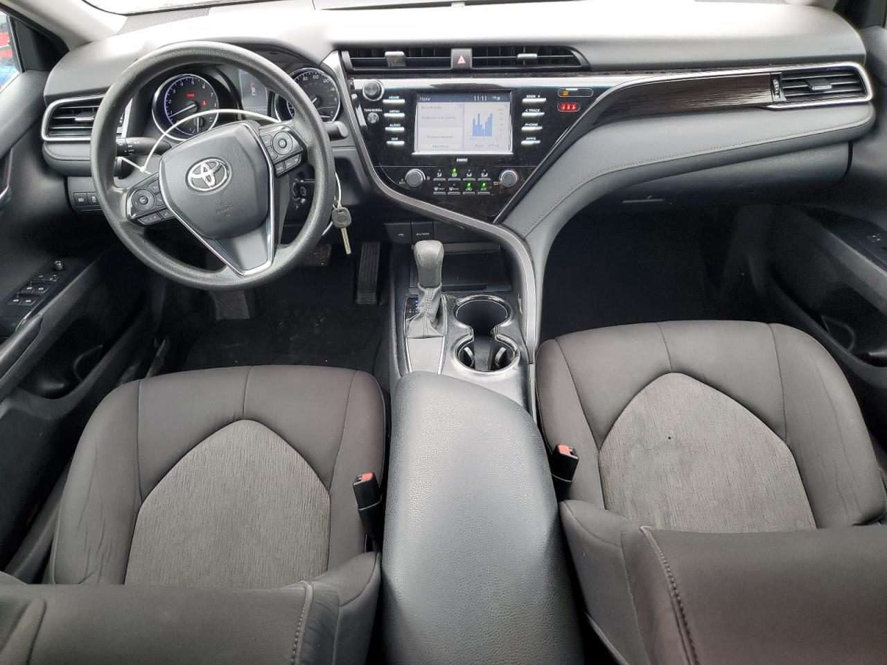 Toyota Camry LE Auto (Natl) 2020