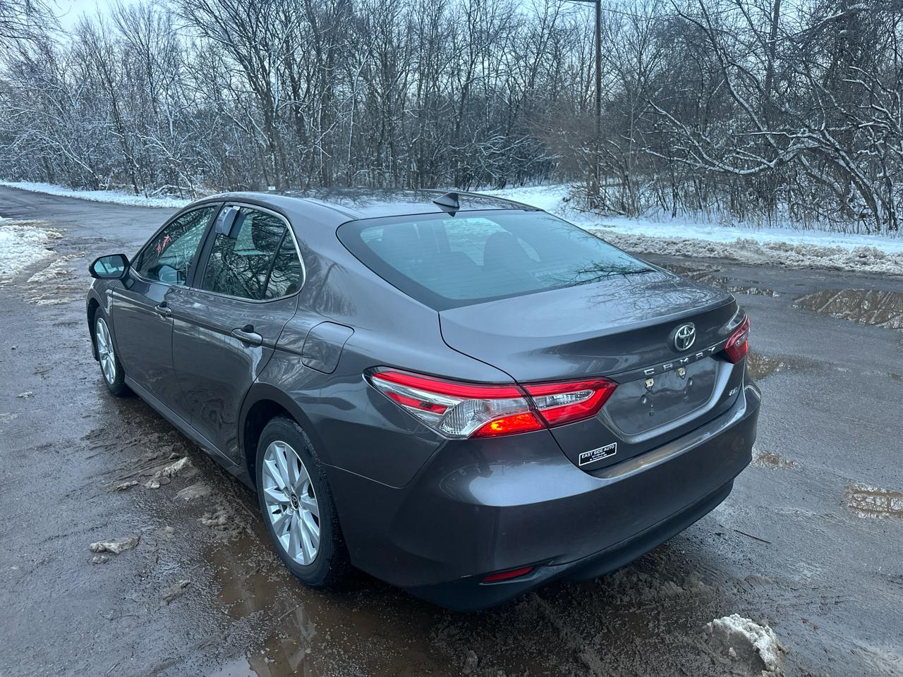 Toyota Camry LE Auto (Natl) 2020