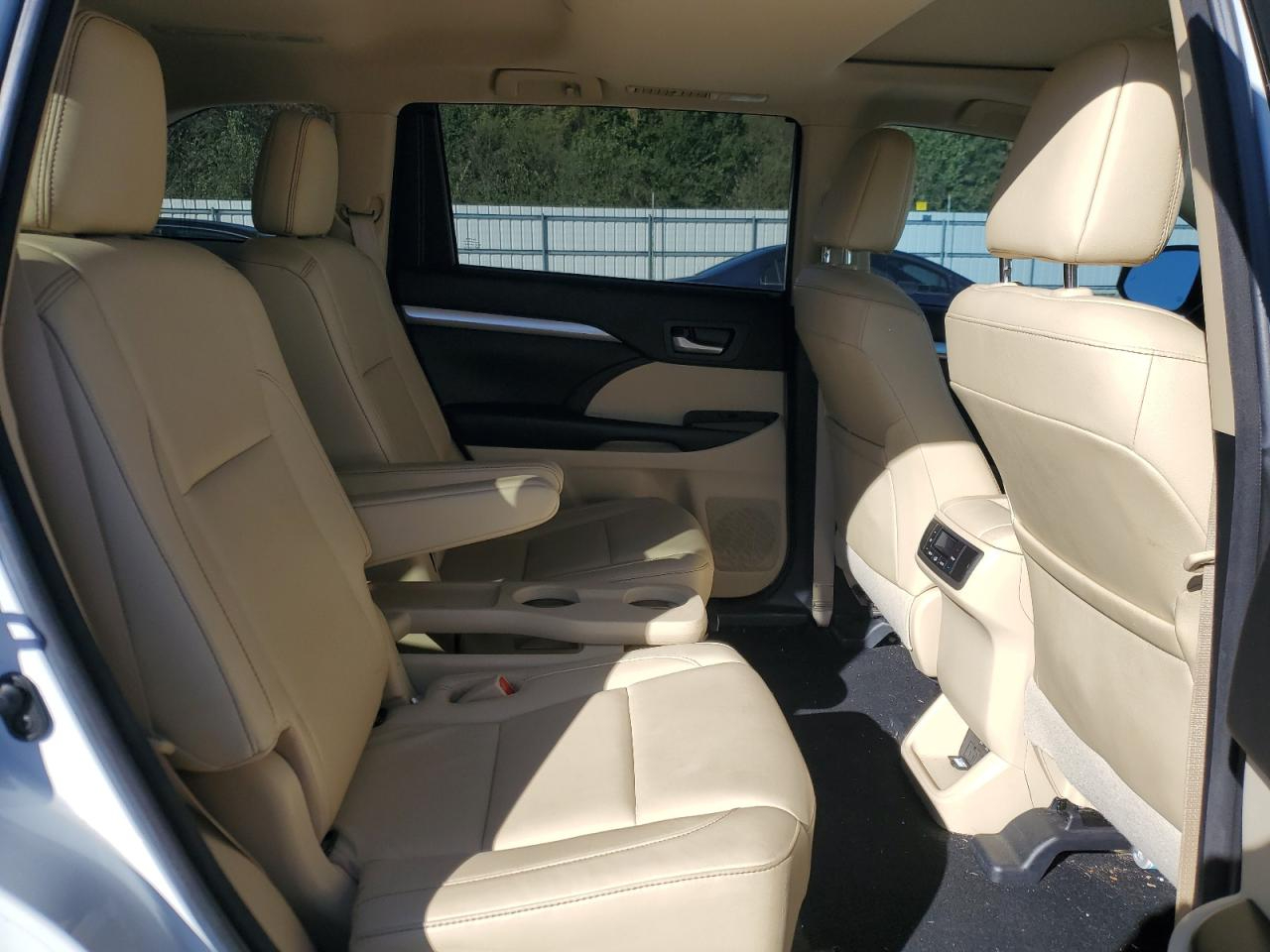 Toyota Highlander SE V6 AWD (Natl) 2018