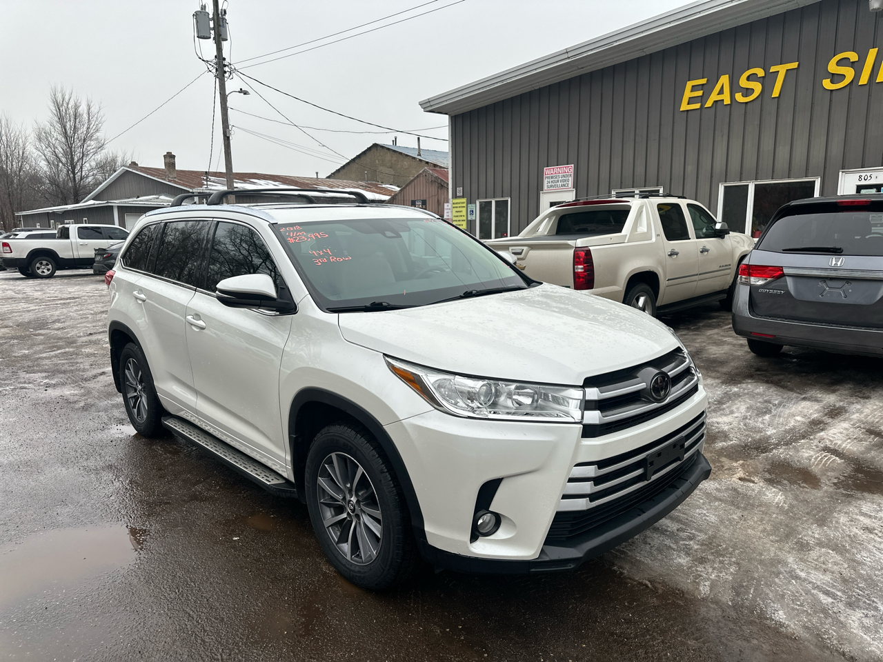 Toyota Highlander SE V6 AWD (Natl) 2018