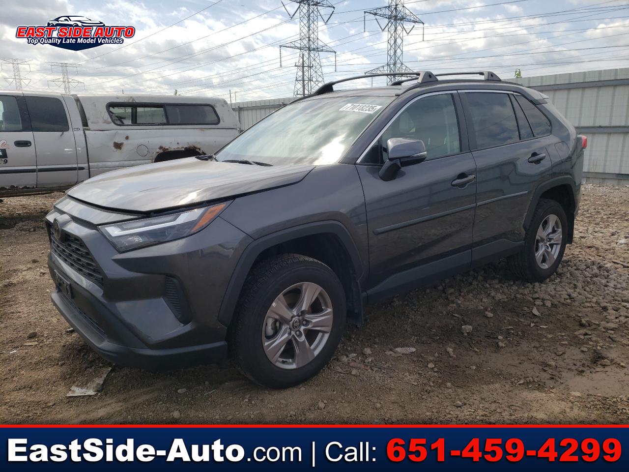 2024 Toyota RAV4 XLE's photo