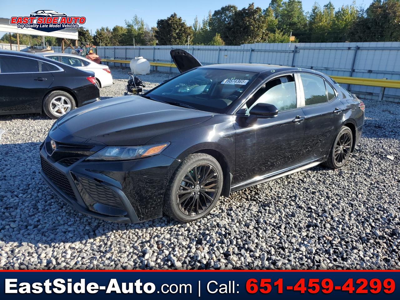 2021 Toyota Camry SE Nightshade's photo