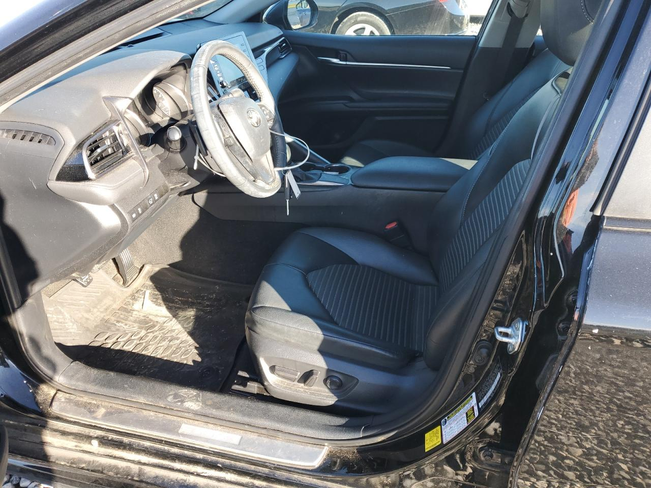 Toyota Camry SE Auto (Natl) 2021