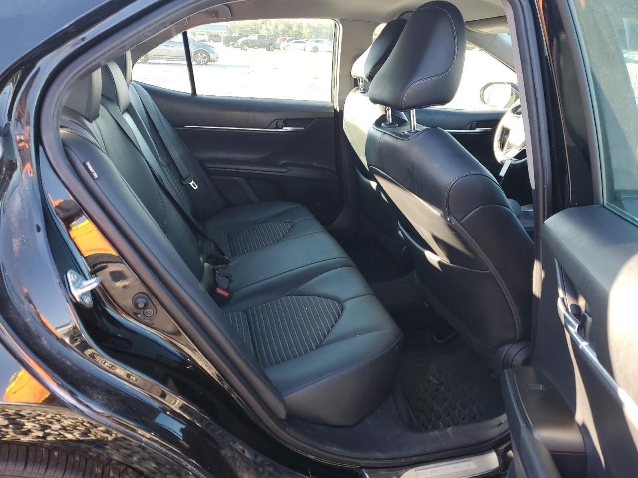 Toyota Camry SE Auto (Natl) 2021