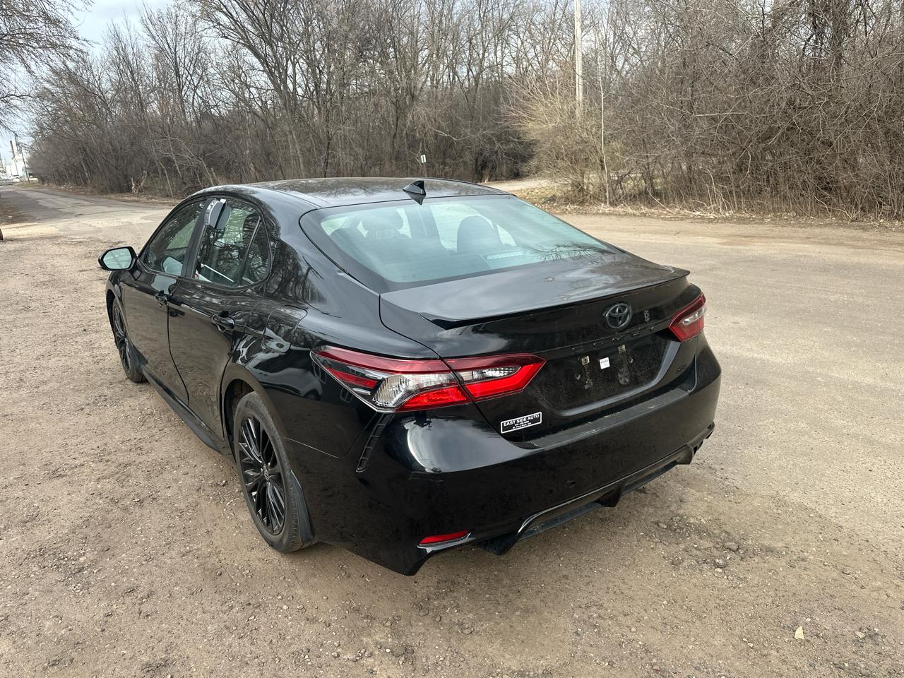 Toyota Camry SE Nightshade Auto (Natl) 2021