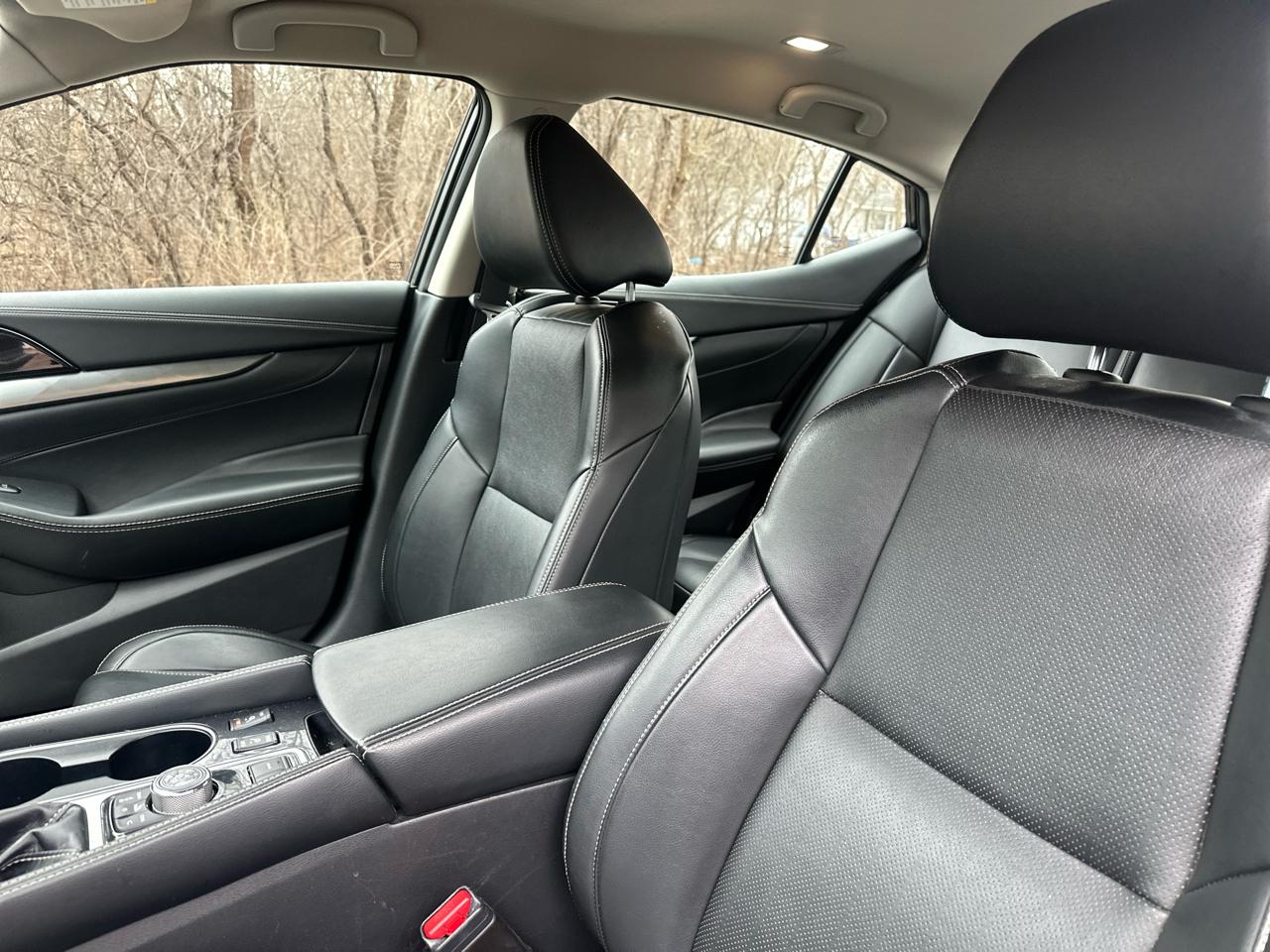 Nissan Maxima SV CVT 2023