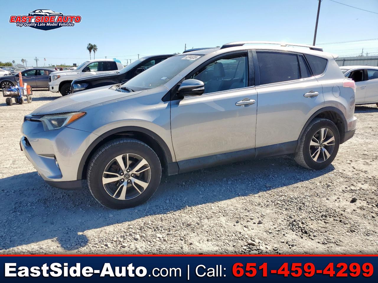 Toyota RAV4 XLE FWD (Natl) 2017