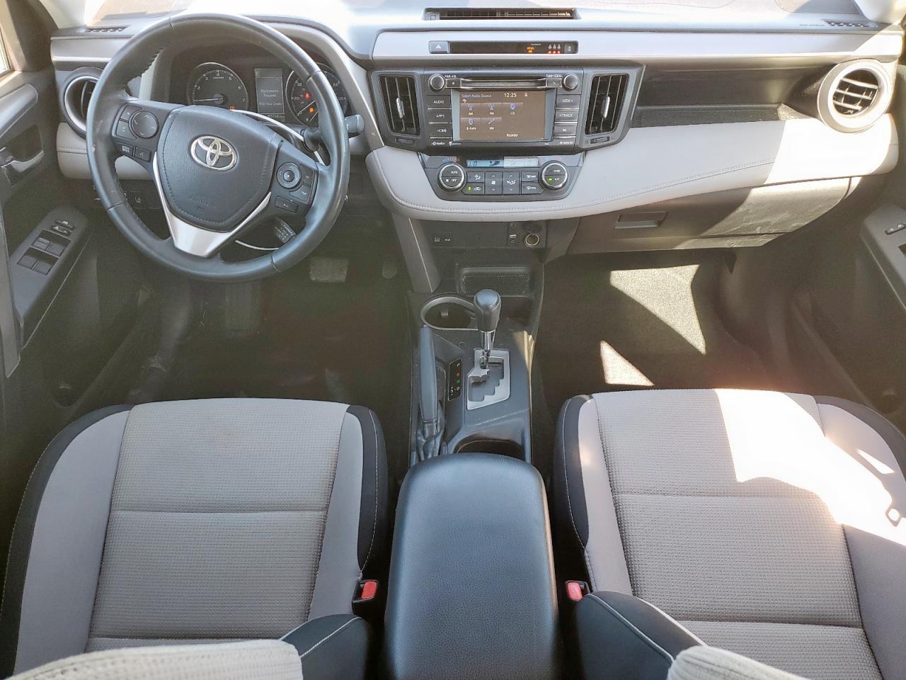 Toyota RAV4 XLE FWD (Natl) 2017