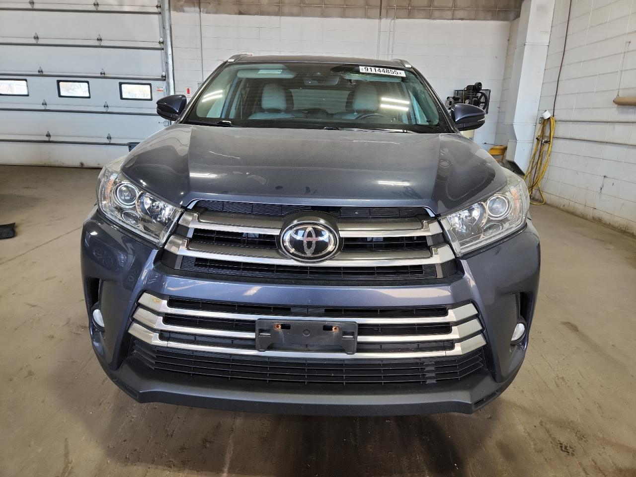 Toyota Highlander Limited V6 AWD (Natl) 2018