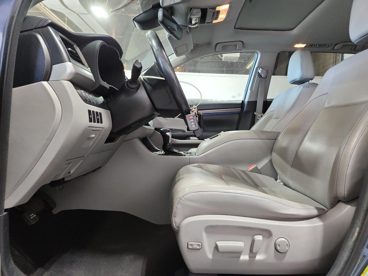 Toyota Highlander Limited V6 AWD (Natl) 2018