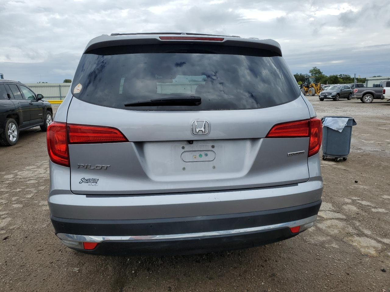 Honda Pilot 2WD 4dr Touring w/RES & Navi 2016