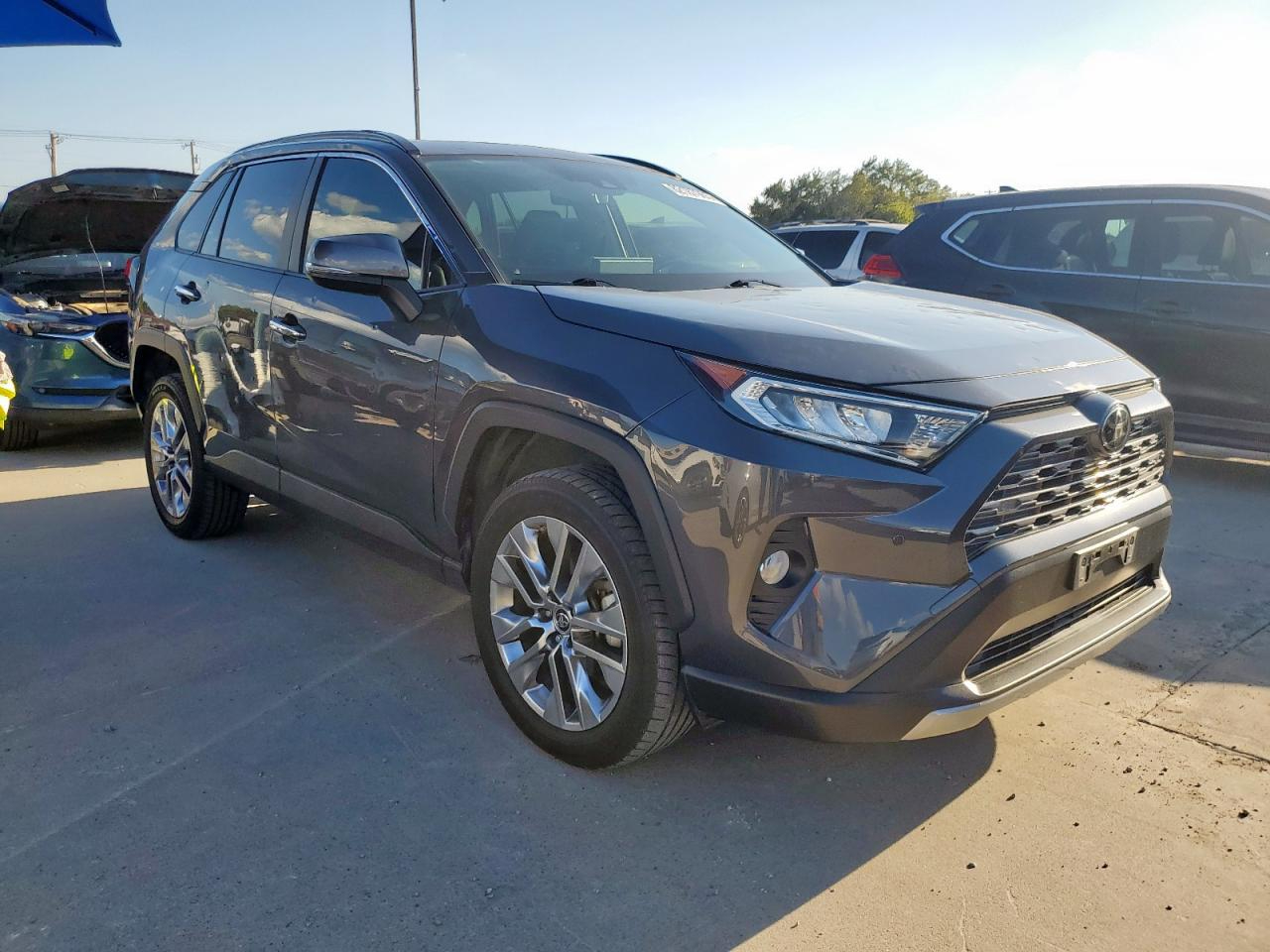 Toyota RAV4 Limited FWD (Natl) 2019