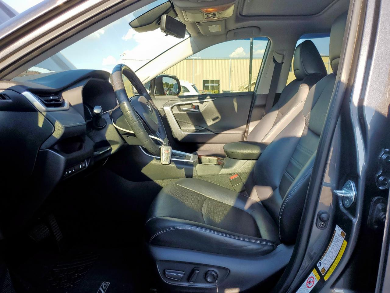 Toyota RAV4 Limited FWD (Natl) 2019