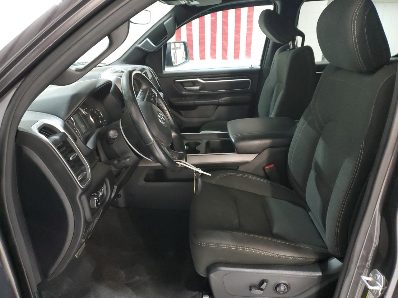 RAM 1500 Big Horn/Lone Star 4x4 Crew Cab 5'7" Box 2019