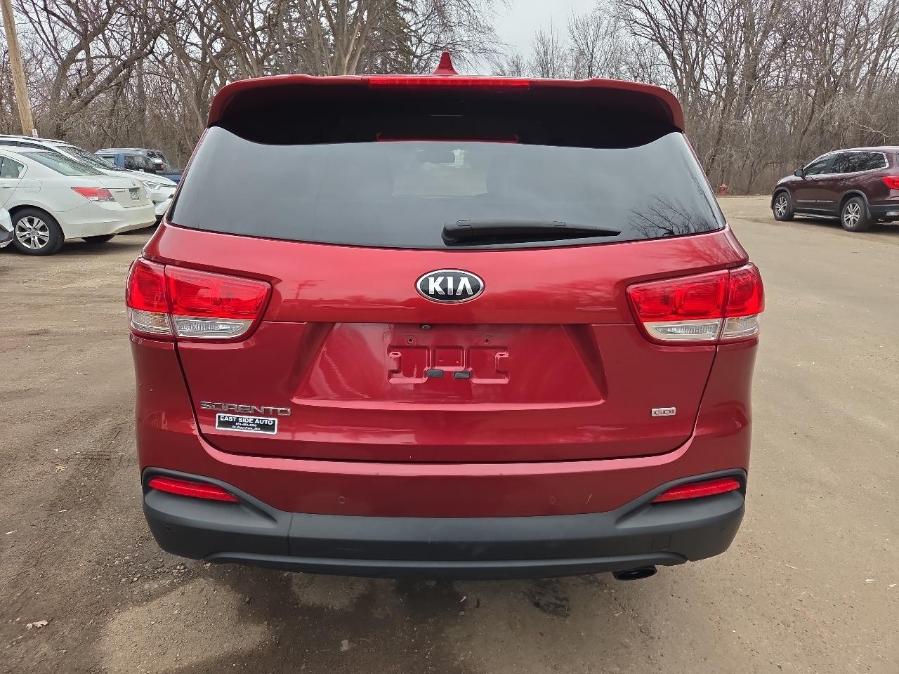 Kia Sorento FWD 4dr 2.4L LX 2016