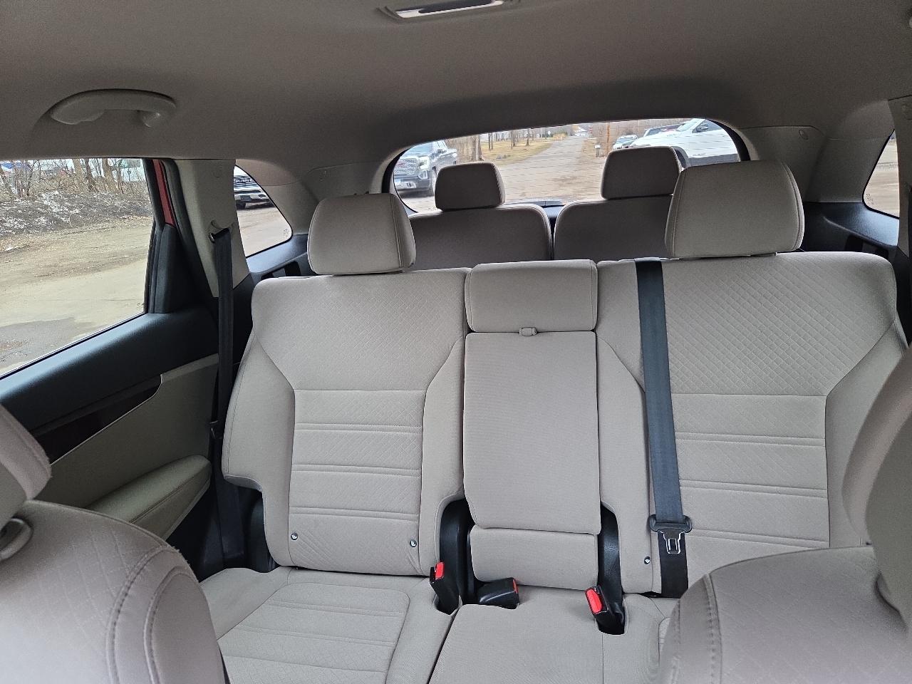 Kia Sorento FWD 4dr 2.4L LX 2016