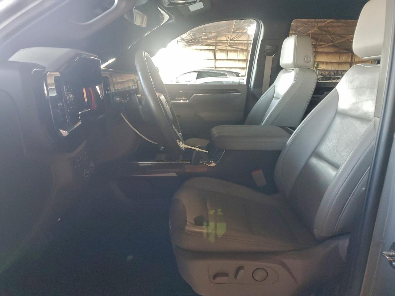 Chevrolet Silverado 1500 4WD Crew Cab 147" LT Trail Boss 2024