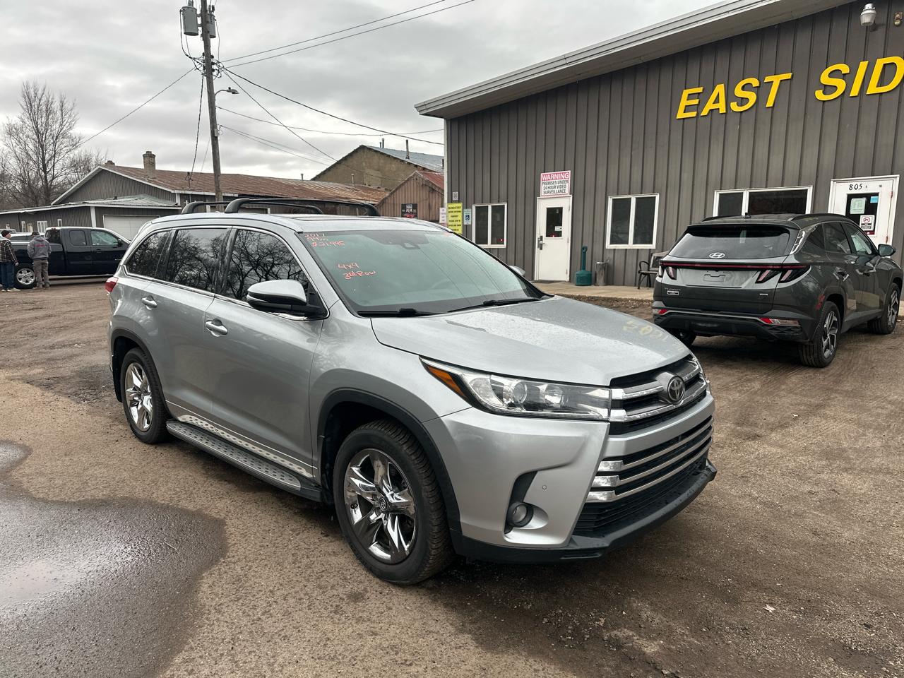 Toyota Highlander Limited V6 AWD (Natl) 2017