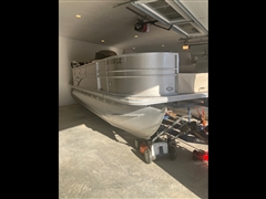 2014 Sylvan 8520 Mirage 