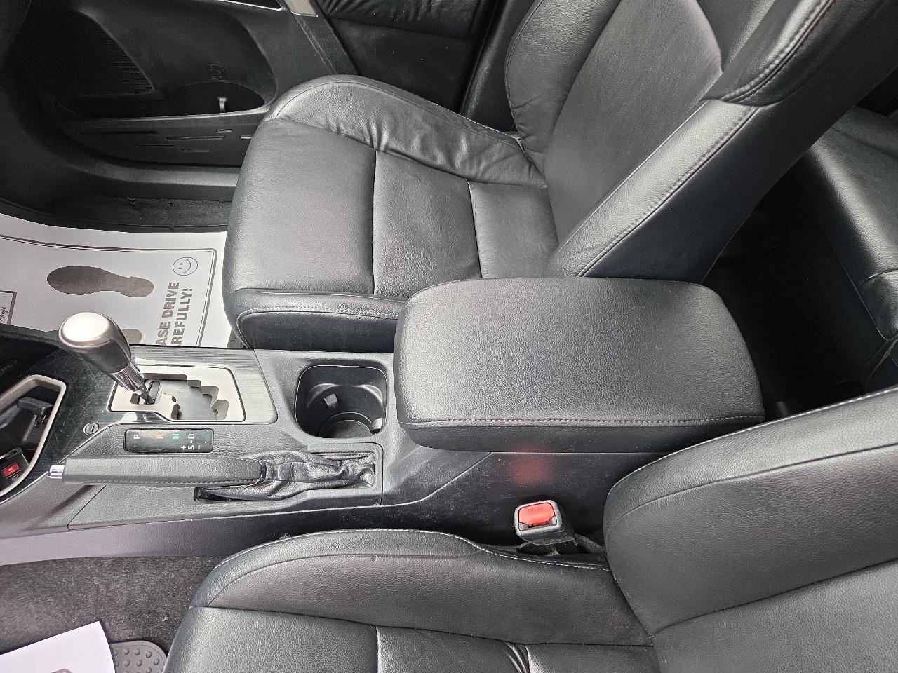 Toyota RAV4 Limited FWD (Natl) 2017