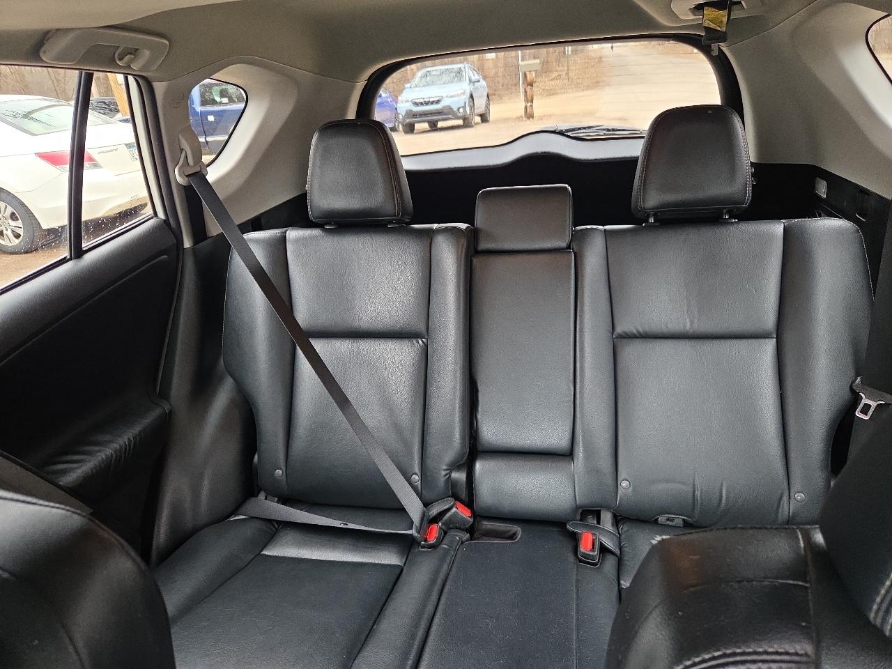 Toyota RAV4 Limited FWD (Natl) 2017