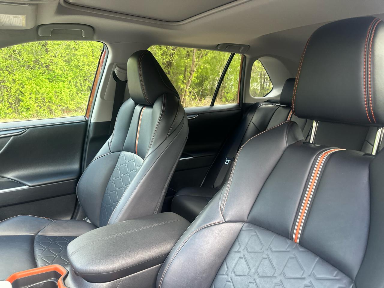 Toyota RAV4 Adventure AWD (Natl) 2019
