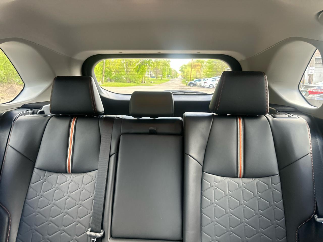 Toyota RAV4 Adventure AWD (Natl) 2019