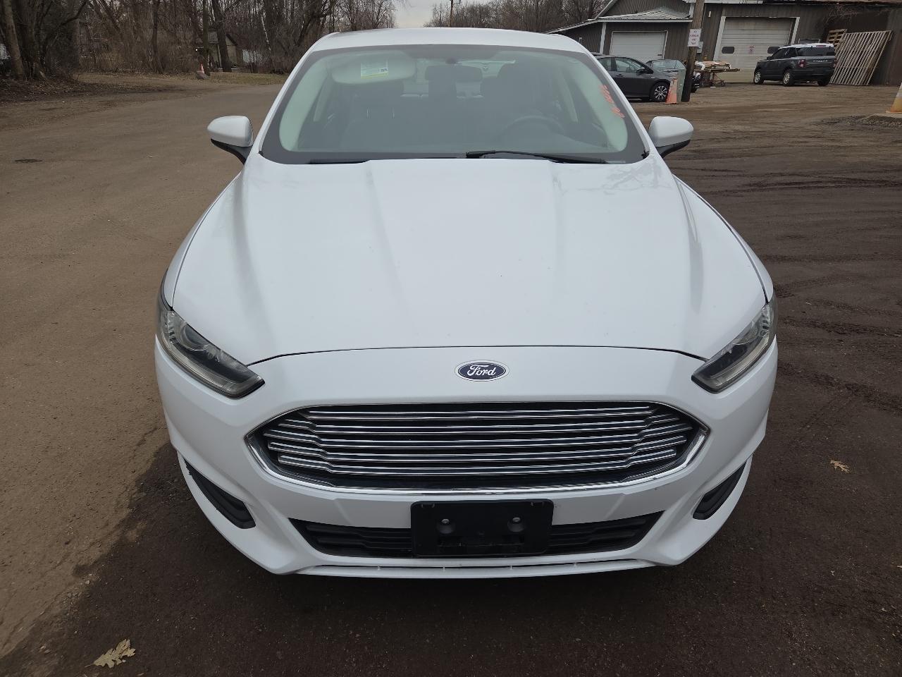 Ford Fusion 4dr Sdn S FWD 2015