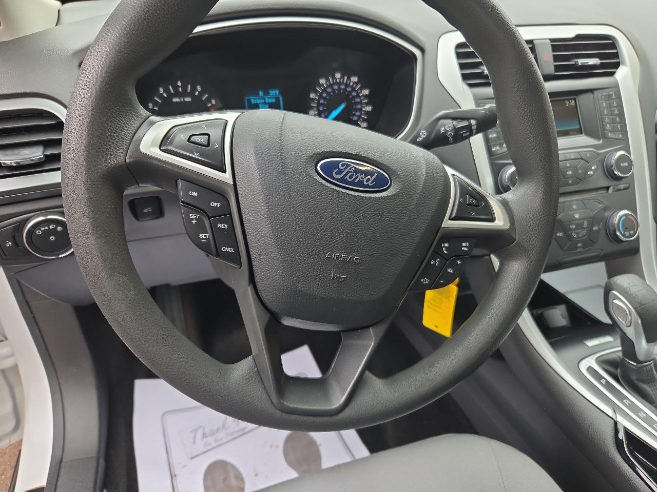 Ford Fusion 4dr Sdn S FWD 2015
