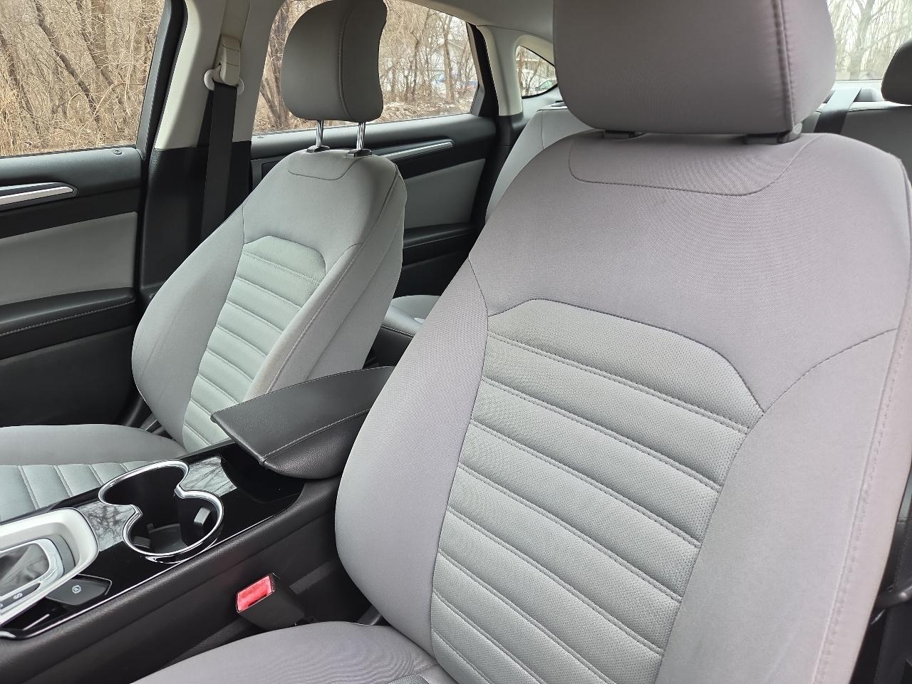 Ford Fusion 4dr Sdn S FWD 2015