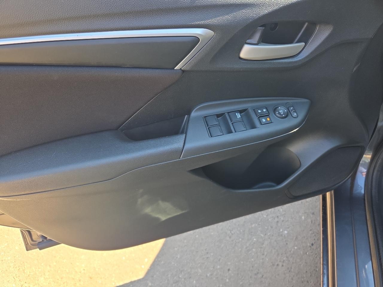 Honda Fit 5dr HB CVT LX 2016