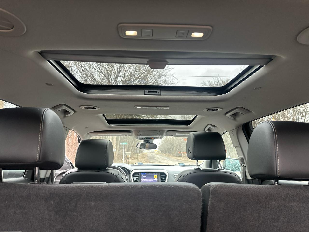 GMC Acadia AWD 4dr SLT 2021