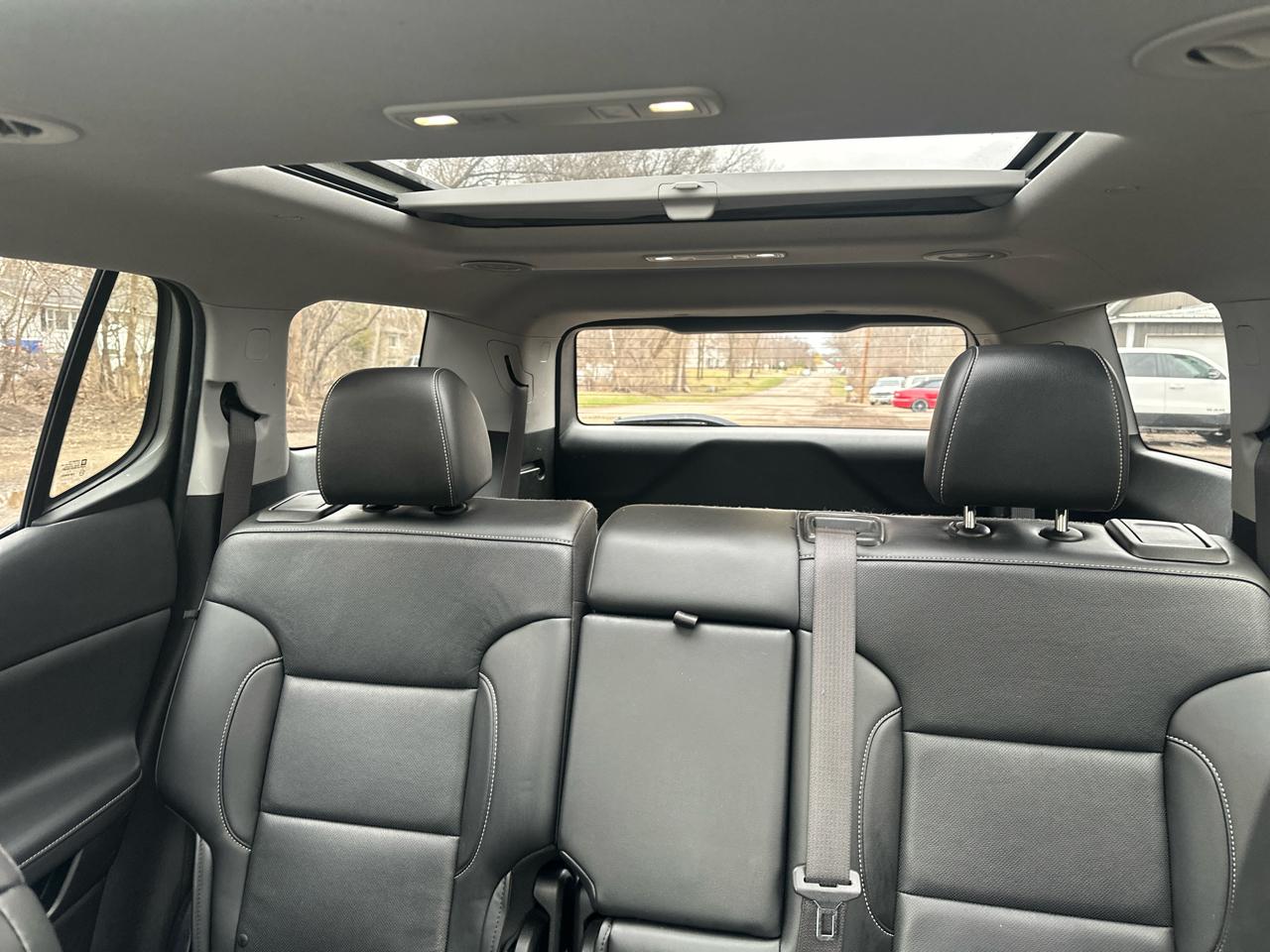 GMC Acadia AWD 4dr SLT 2021