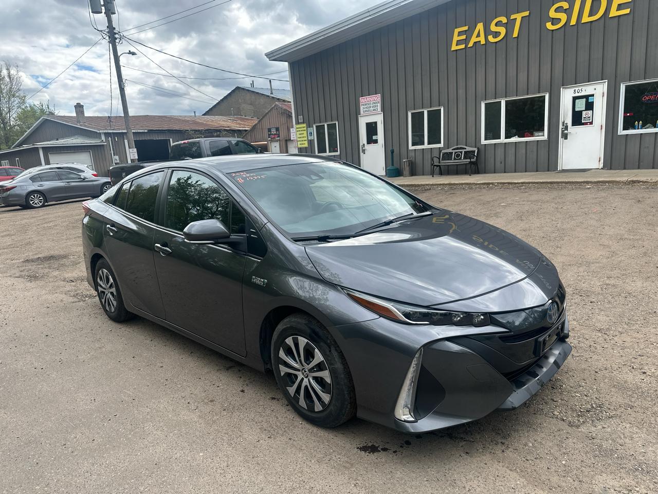 Toyota Prius Prime LE (Natl) 2021