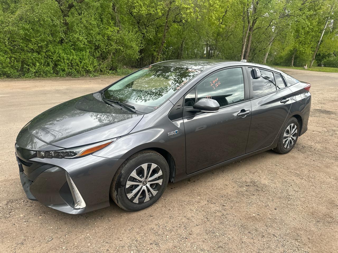 Toyota Prius Prime LE (Natl) 2021