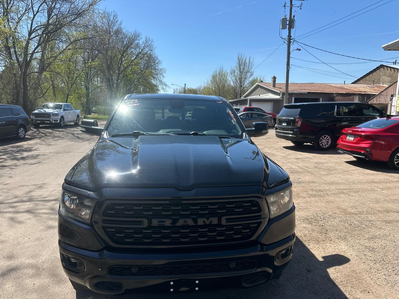 RAM 1500 Big Horn 4x4 Crew Cab 5'7" Box 2022