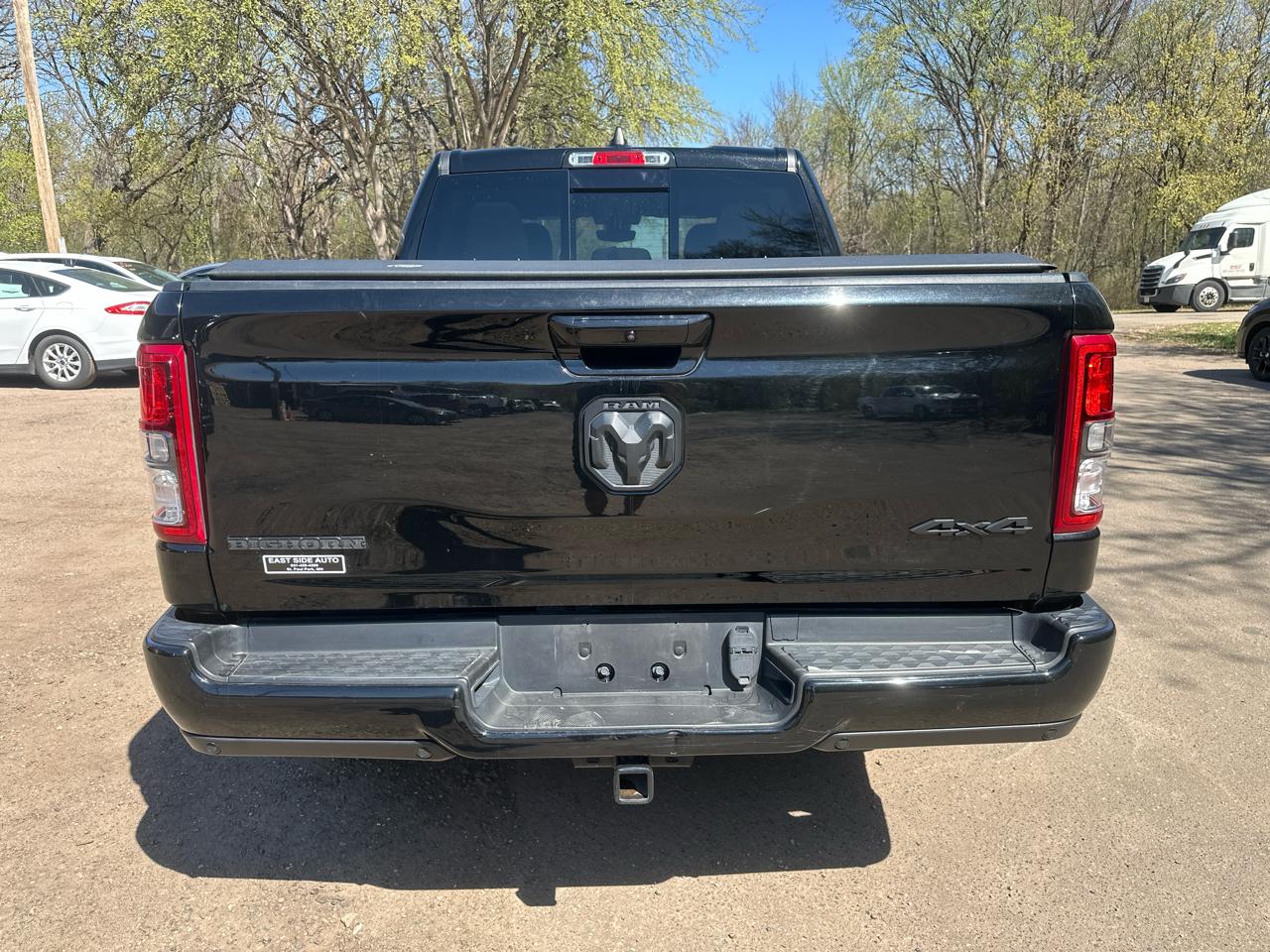 RAM 1500 Big Horn 4x4 Crew Cab 5'7" Box 2022