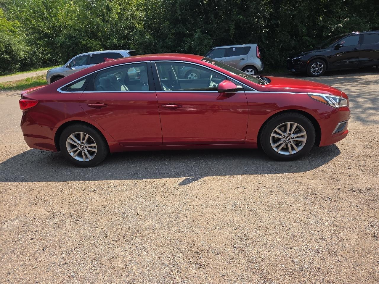 Hyundai Sonata 4dr Sdn 2.4L SE 2016