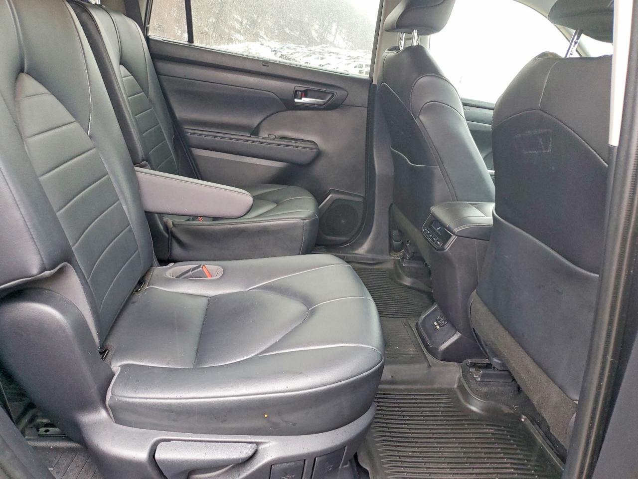 Toyota Highlander XLE AWD (Natl) 2020