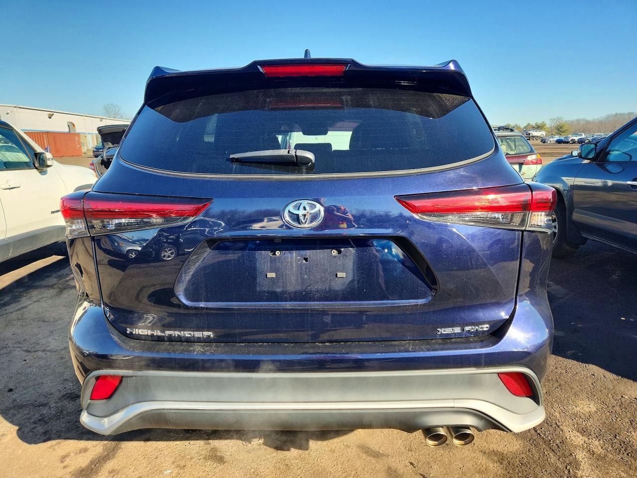 Toyota Highlander L AWD (Natl) 2023
