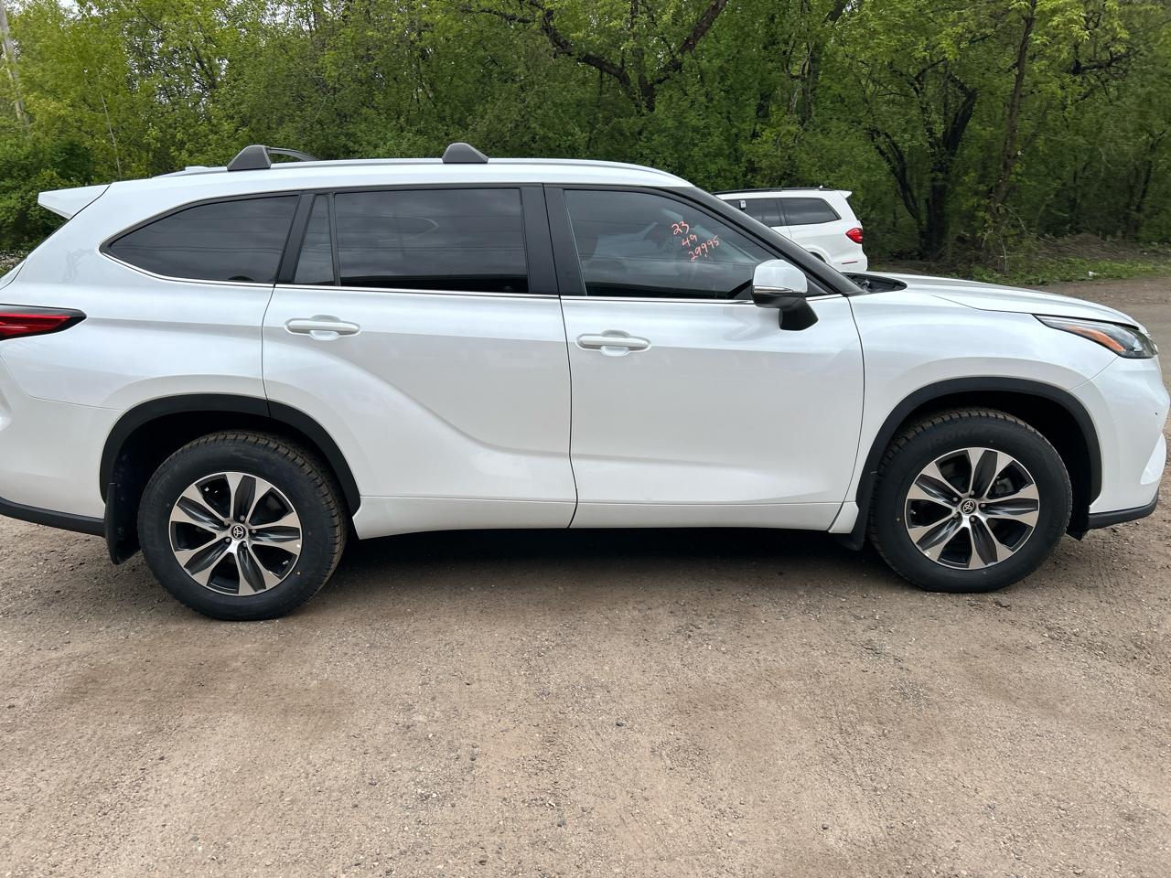 Toyota Highlander L AWD (Natl) 2023