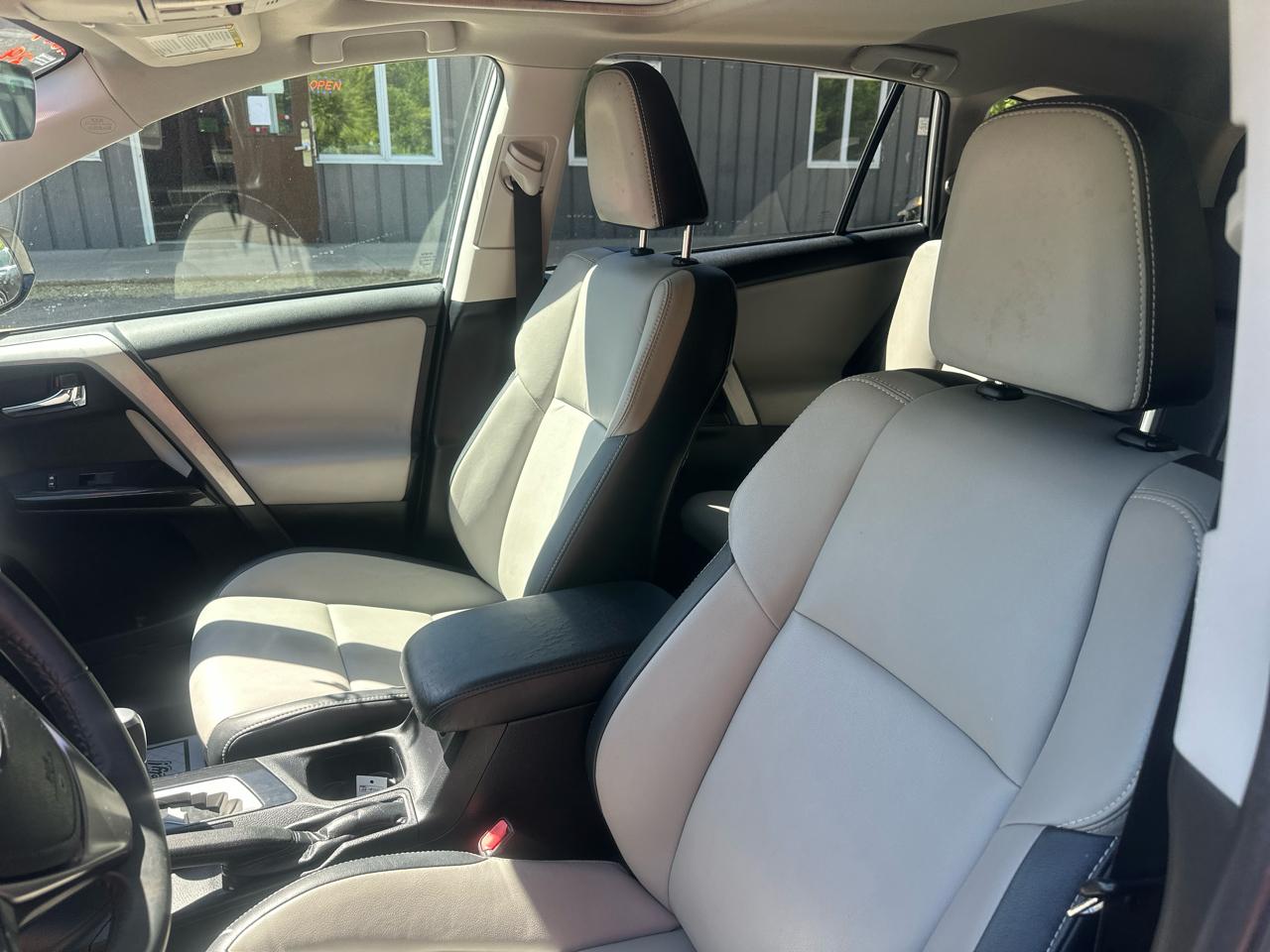 Toyota RAV4 Limited FWD (Natl) 2017