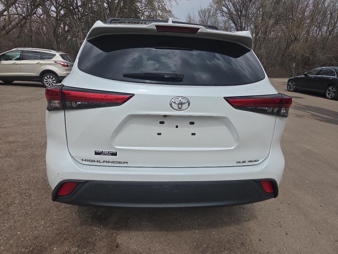 Toyota Highlander XLE AWD (Natl) 2022