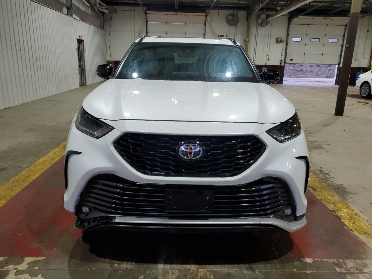 Toyota Highlander XSE AWD (Natl) 2022
