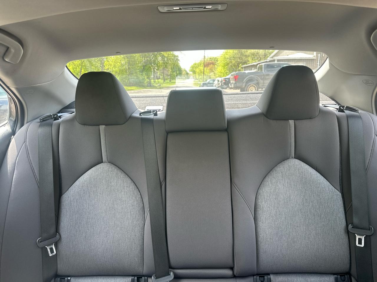 Toyota Camry Hybrid LE CVT (Natl) 2024