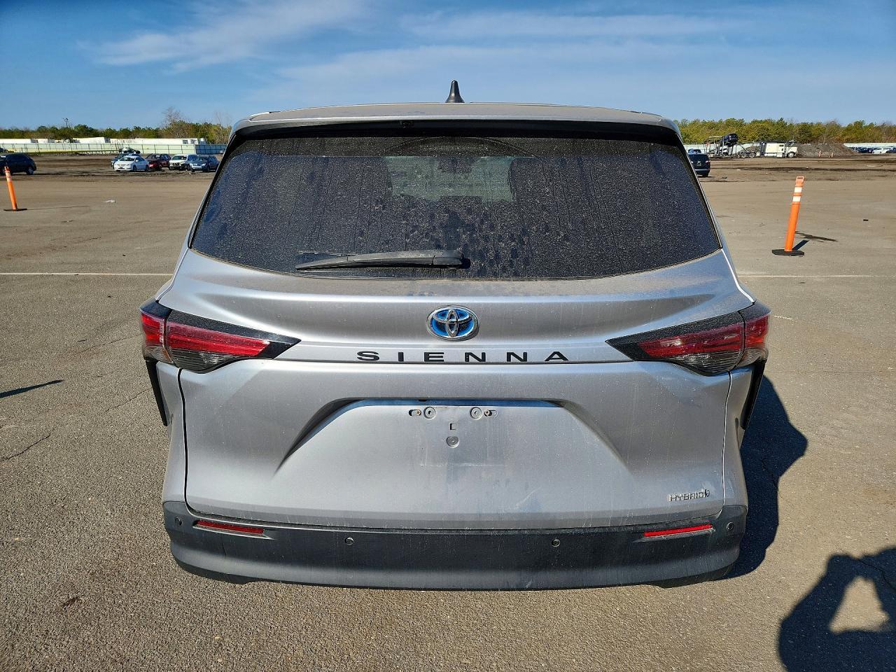 Toyota Sienna XLE AWD 7-Passenger (Natl) 2021