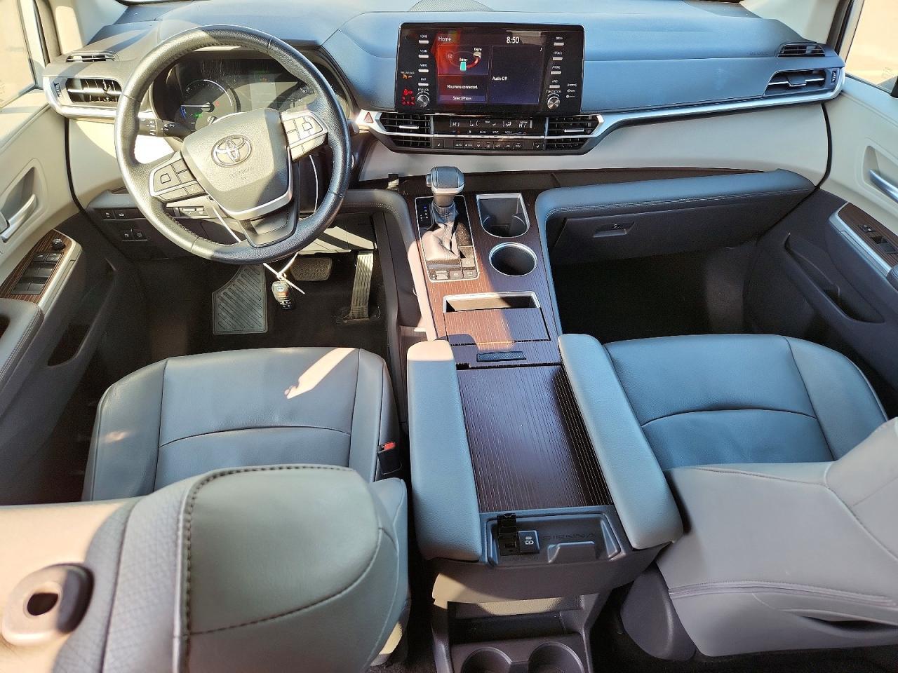 Toyota Sienna XLE AWD 7-Passenger (Natl) 2021