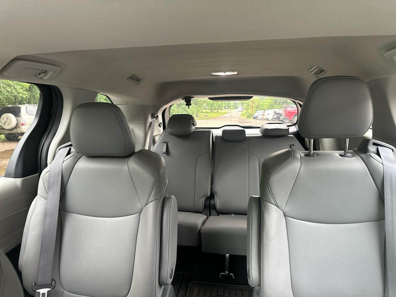 Toyota Sienna  2021