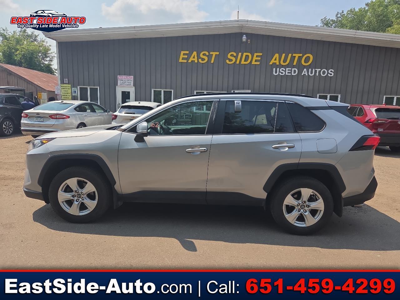 Toyota RAV4 XLE AWD (Natl) 2020